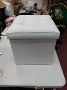 lot 42440 image: White leather ottoman small unknown make or model