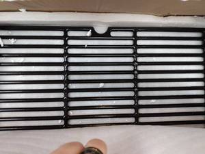 lot 42450 image: Grill replacement grates set of 3 black unknown make and model