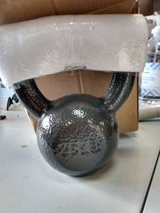 lot 42485 image: Cap Cast Iron Kettlebell