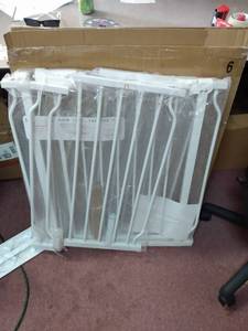 lot 42547 image: Safety Gate unknown make and model