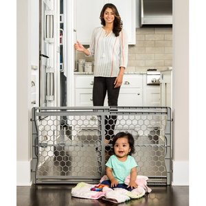 lot 7451 image: Regalo Easy Fit Plastic Adjustable Extra Wide Baby Gate