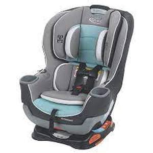 lot 7459 image: Graco Extend2Fit Convertible Car Seat