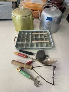 lot 15 image: Vintage kitchen utensils- ice cube tray, wood handle tools, Ice buckets (2).