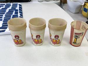 lot 81 image: Mcdonalds, sonic, wax cups. 18 mcds, 1 sonic.
