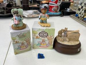 lot 90 image: tender touches, reading racoons, handyman bear, musical mouse trap by scmidt.