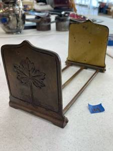 lot 109 image: art deco Book endholder