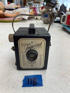lot 118 image: herco imperial camera.