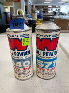 lot 145 image: Winchester ball powder, 540 & 571. still has contents.