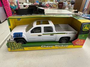 lot 163 image: ERTL Chevy pickup, has sound and lights.