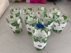 lot 167 image: vintage green white tumblers, 9