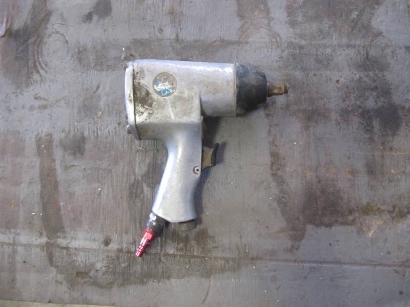 lot 527 image: PRO VALUE MODEL 2374-PV 12 GENERAL DUTY AIR IMPACT TESTED