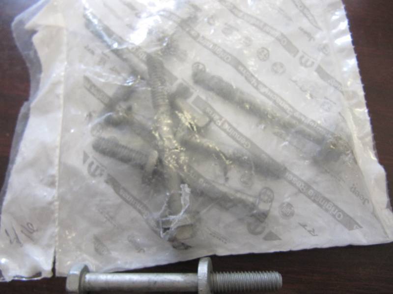 lot 6142 image: 7 CT.  516 BODY BOLTS