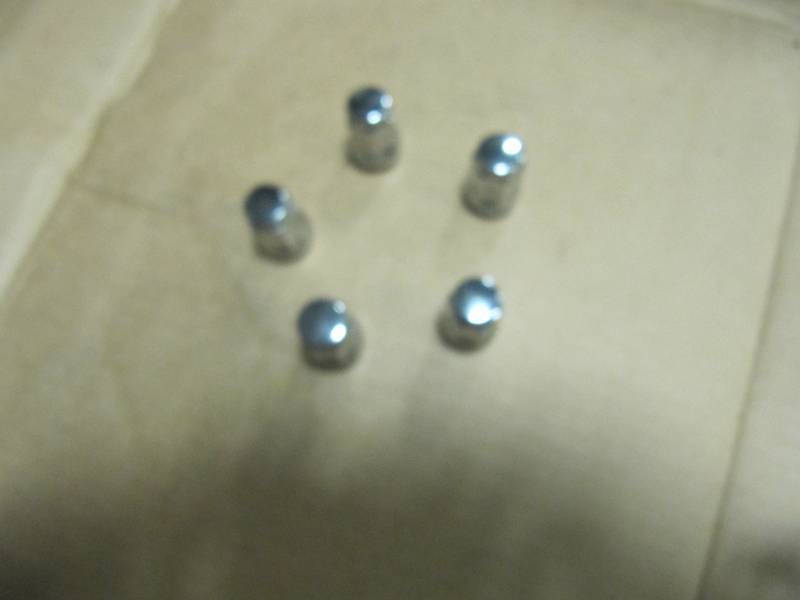 lot 7124 image: 25 Count CHROME LUG NUTS THREAD SIZE M12 X 1.50  HEX SIZE 19MM for TRAILERS, CARS, GOLF CARTS