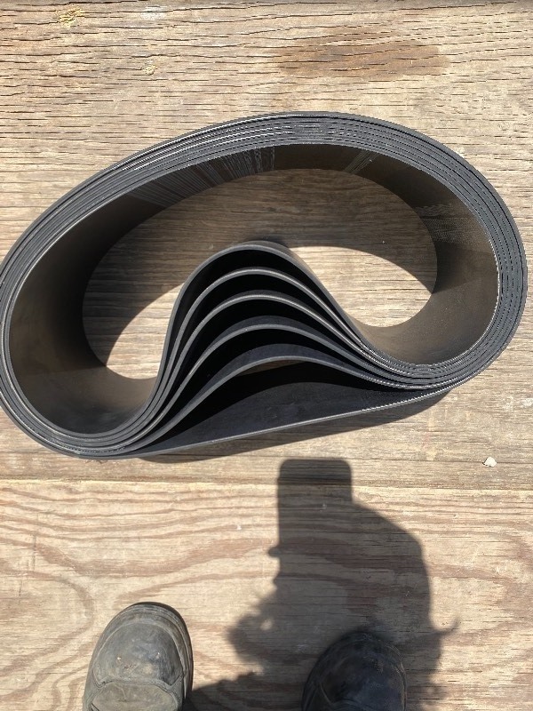 lot 8045 image: 6 Count Speed Control Belt 430-J1092M M-J and RUBBER TRIM, RUBBER GROMMET FITMENT PIECES, OVER 100 and New INNER FENDER LEFT RIGHT LIAN TUOH CO. LTD