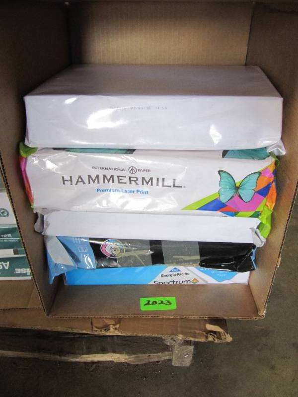 lot 2023 image: 5 Reams of printing paper with torn covers  2500 SHEETS