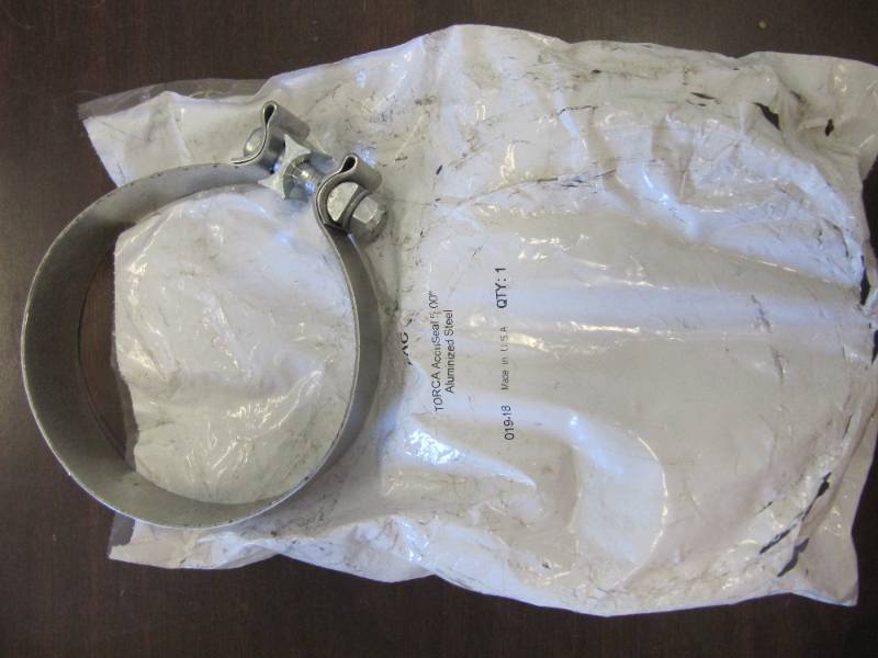 lot 2084 image: 2 NEW 5 TORCA  ACCU-SEAL ALUMINIZED STEEL CLAMPS