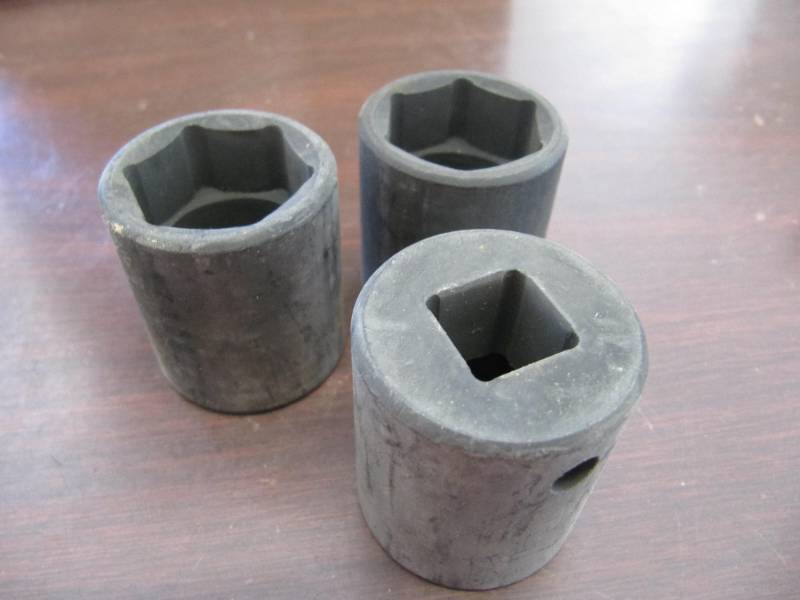 lot 2101 image: 3 NEW 12 DRIVE 1516 IMPACT SOCKETS