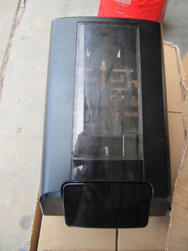 lot 2125 image: 6 NEW BLACK INTELLICARE MANUAL DISPENSER BY DIVERSEY