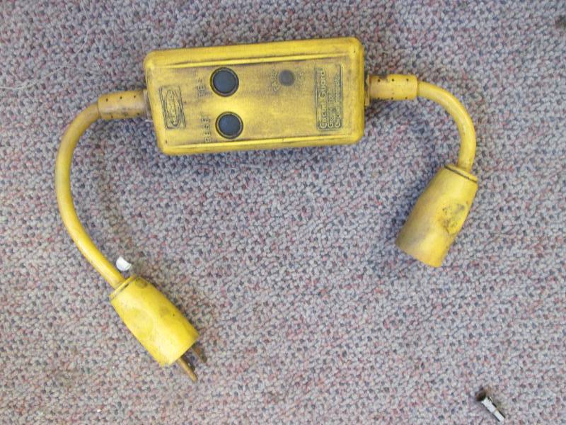 lot 2151 image: HUBBELL CIRCUIT GUARD