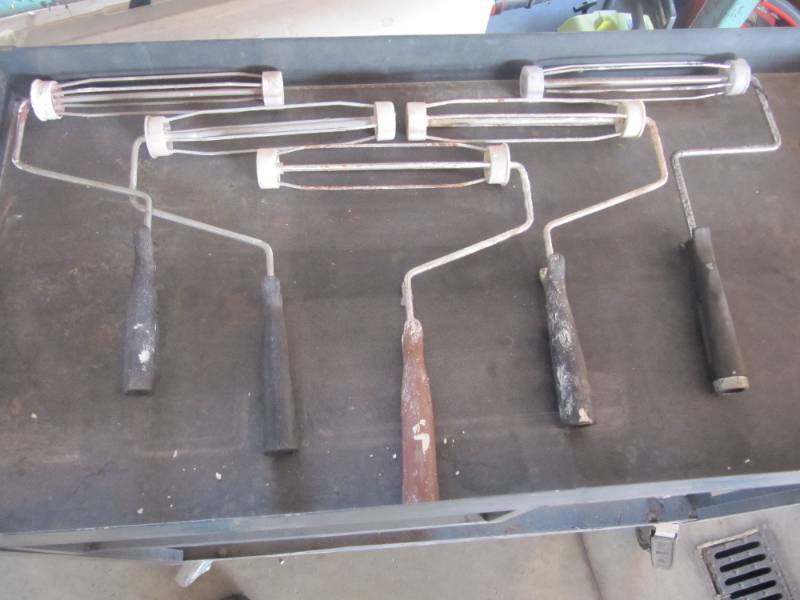 lot 2224 image: 5   9 PAINT ROLLERS