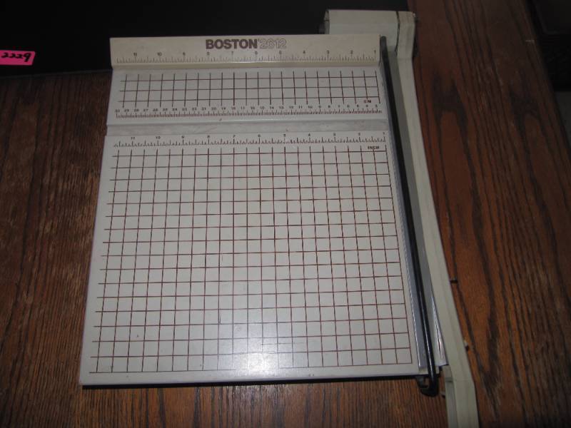 lot 2233 image: BOSTON PAPER CUTTER