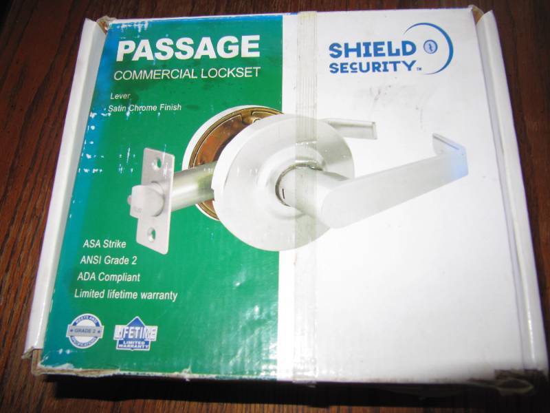 lot 2237 image: SECURITY SHIELD COMMERCIAL PASSAGE LOCKSET   OPEN BOX