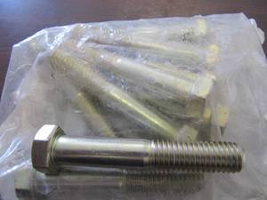lot 3010 image: NEW 10 HEX HEAD CAP SCREW  12 - 13 X 3 12     GR. 8