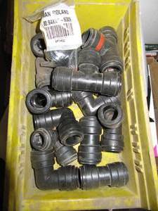 lot 613 image: LOT OF AIR LINE QUICK CONNECT FITTINGS FOR EQUIP WITH AIR BRAKES AND AIR SYSTEMS