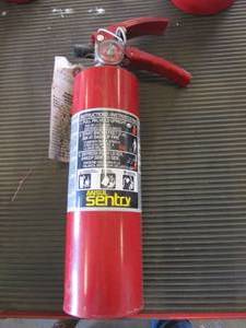 lot 621 image: 1 FIRE EXTINGUISHER  4 LB. CHARGED