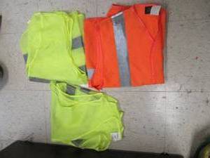 lot 1977 image: SAFETY GARMENTS FOR WORKERS