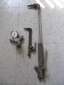 lot 1986 image: VICTOR TORCH, TURNER GUAGE AND SMALL PUROX TORCH