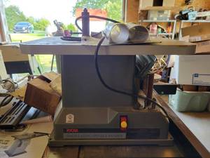 lot 29357 image: Ryobi Oscillating Sander OSS450