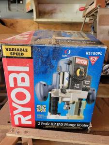 lot 29358 image: Ryobi 2 Peak HP Plunge Router RE180PL