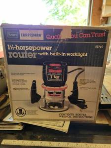 lot 29359 image: Craftsman 1 12HP Router With Built In Work Light