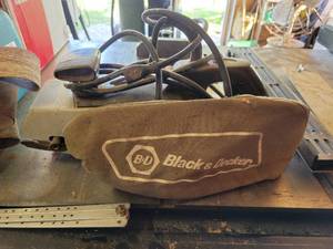 lot 29361 image: Black & Decker 3in Belt Sander