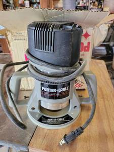 lot 29363 image: Porter Cable 3 14hp Variable Speed Router 7518