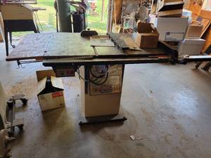 lot 29364 image: Foley Belshaw Table Saw Model 490