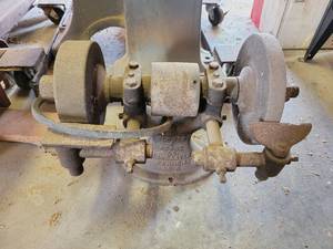 lot 29368 image: Vintage Champion Lower & Forge Co. Grinder