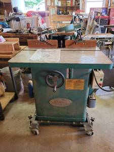 lot 29377 image: Grizzly 3hp Heavy Duty Shaper G1026