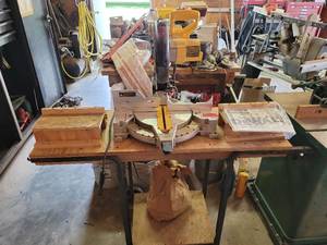 lot 29378 image: Dewalt 10in Compound Miter Saw With Rolling Cart DW713