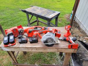 lot 29392 image: Black & Decker 6 Tool Set 18V Firestorm