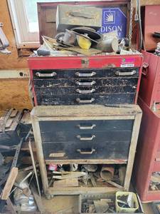 lot 29409 image: Metal Toolbox With Tools