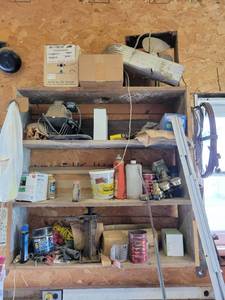 lot 29410 image: Contents Of Shelf