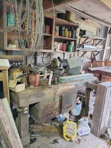 lot 29415 image: Contents Of East Side Of Room