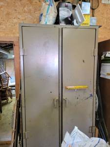 lot 29435 image: Heavy Duty Metal Cabinet