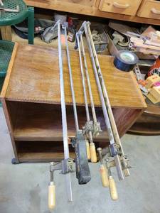 lot 29441 image: (6) Bar Clamps