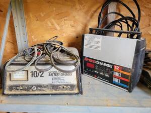 lot 29468 image: (2) Battery Chargers