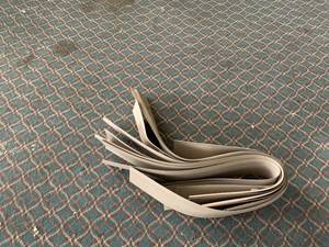 lot 1125 image: Rubber wall base trim