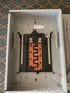 lot 1148 image: Electrical breaker box