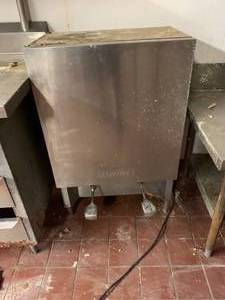 lot 1206 image: Restaurant grade milk dispenser